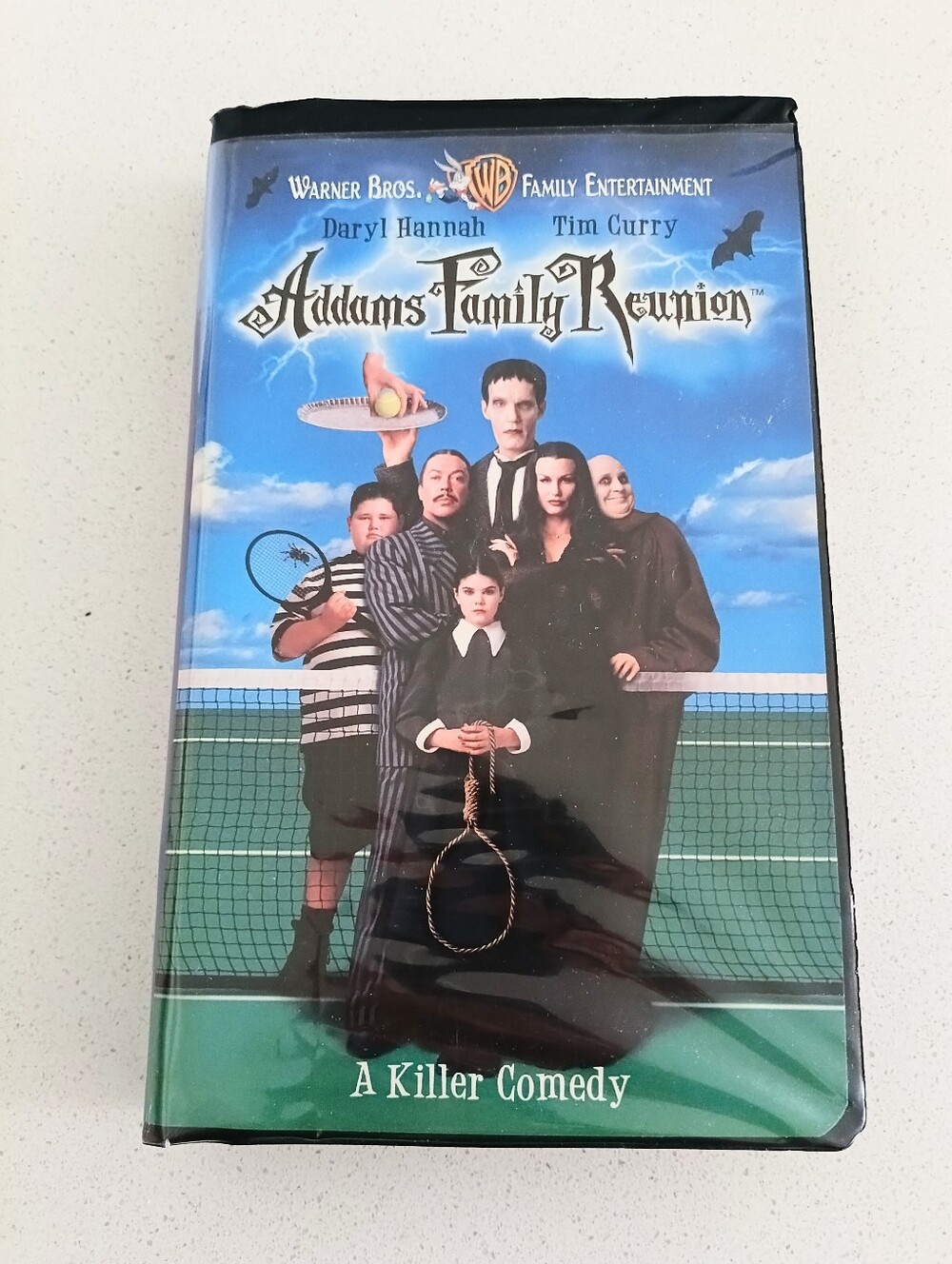 VTG 1998 The Addams Family Reunion VHS Tim Curry Daryl Hannah Clamshell